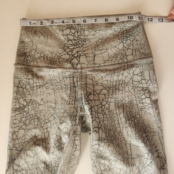 Lululemon Wunder Train High Rise Biker Shorts 7 Inch inseam Size 4. - Picture 5 of 7